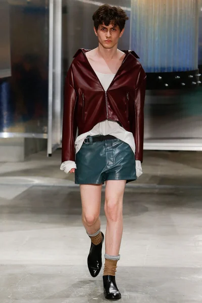 Look 27